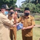 Bagikan 10.000 Masker di Sijunjung, Wagub Sumbar: Jangan Sepelekan Covid-19