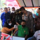 Pj Wali Kota Pekanbaru dan Kapolda Riau Buka Vaksinasi Merdeka di Halaman MPP