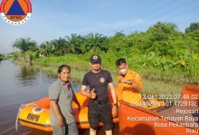 BPBD Pekanbaru Siagakan Perahu Fiber Pasca Banjir Landa Kelurahan Bambu Kuning