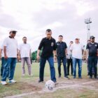 Tendang Bola di Karpet Hijau, Pj Walikota Pekanbaru Resmi Buka Aulia Hospital Liga 3 Riau 2022